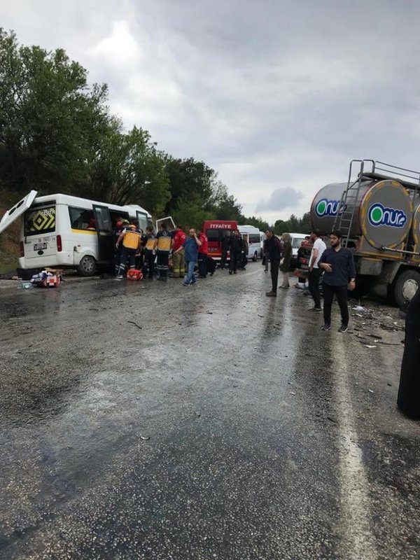 Türkiye’yi yasa boğan kaza! 6 ölü, 15 yaralı