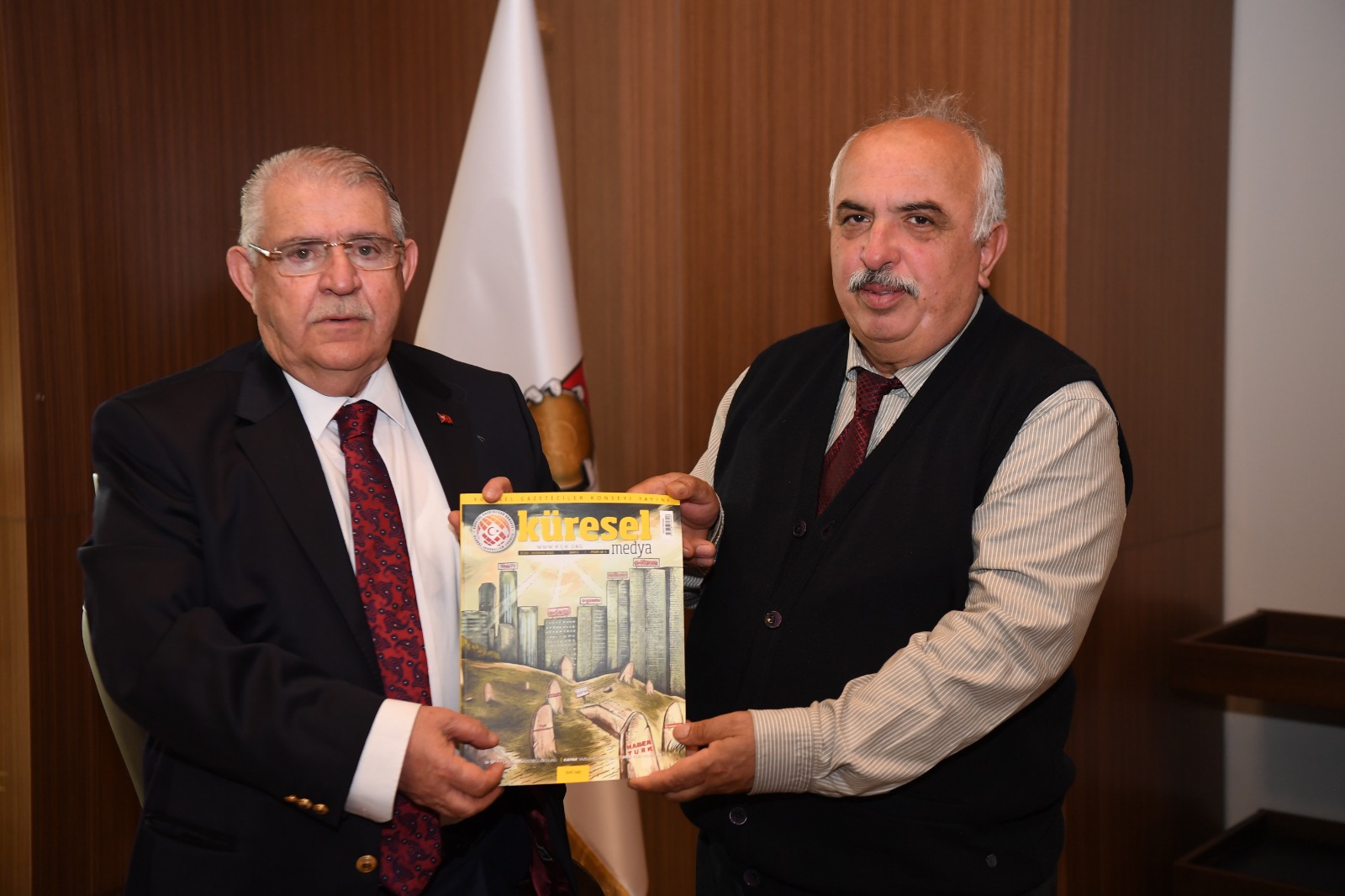 Küresel Gazeteciler Konseyinden başkan Mahçiçek’e ziyaret