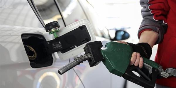Benzin ve motorine bu gece yarısı büyük indirim geliyor