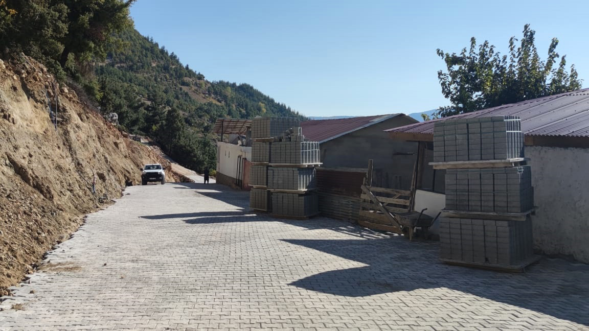 Andırın’da Ulaşım Konforu ve Güvenliği Büyükşehir’le Sağlanıyor