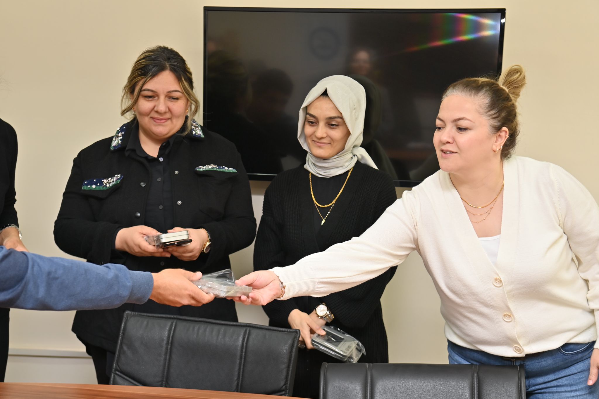Onikişubat Belediyesi’nden öğretmenlere anlamlı hediye
