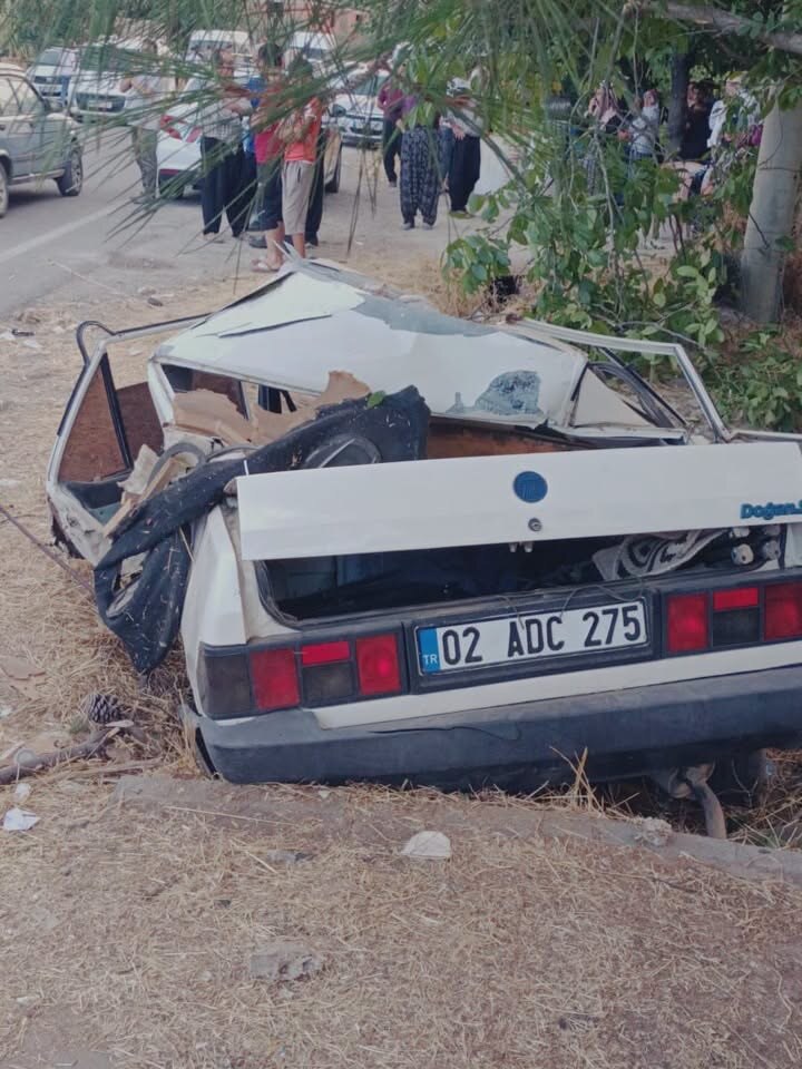 Kahramanmaraş’ta Feci Kaza! Otomobil İkiye Bölündü, 27 Yaşındaki 2 Genç Hayatını Kaybetti