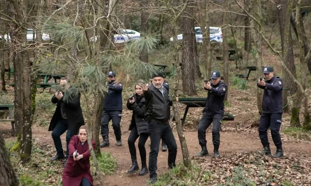 Arka Sokaklar bu akşam var mı? 20 Mart Kanal D yayın akışı: Arka Sokaklar yeni bölüm neden yayınlanmıyor?
