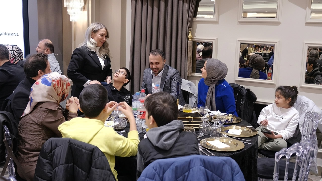 Kahramanmaraş Eczacı Odası İftar Programı: Meslektaşlar Aynı Sofrada