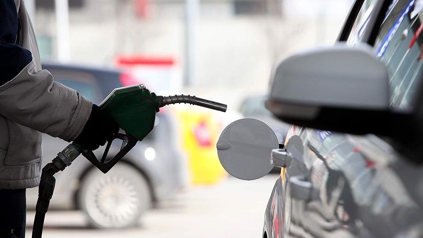 Bu gece yarısından itibaren motorine indirim gelmesi bekleniyor