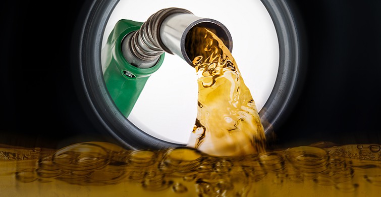Bu gece yarısından itibaren benzine okkalı zam gelmesi bekleniyor