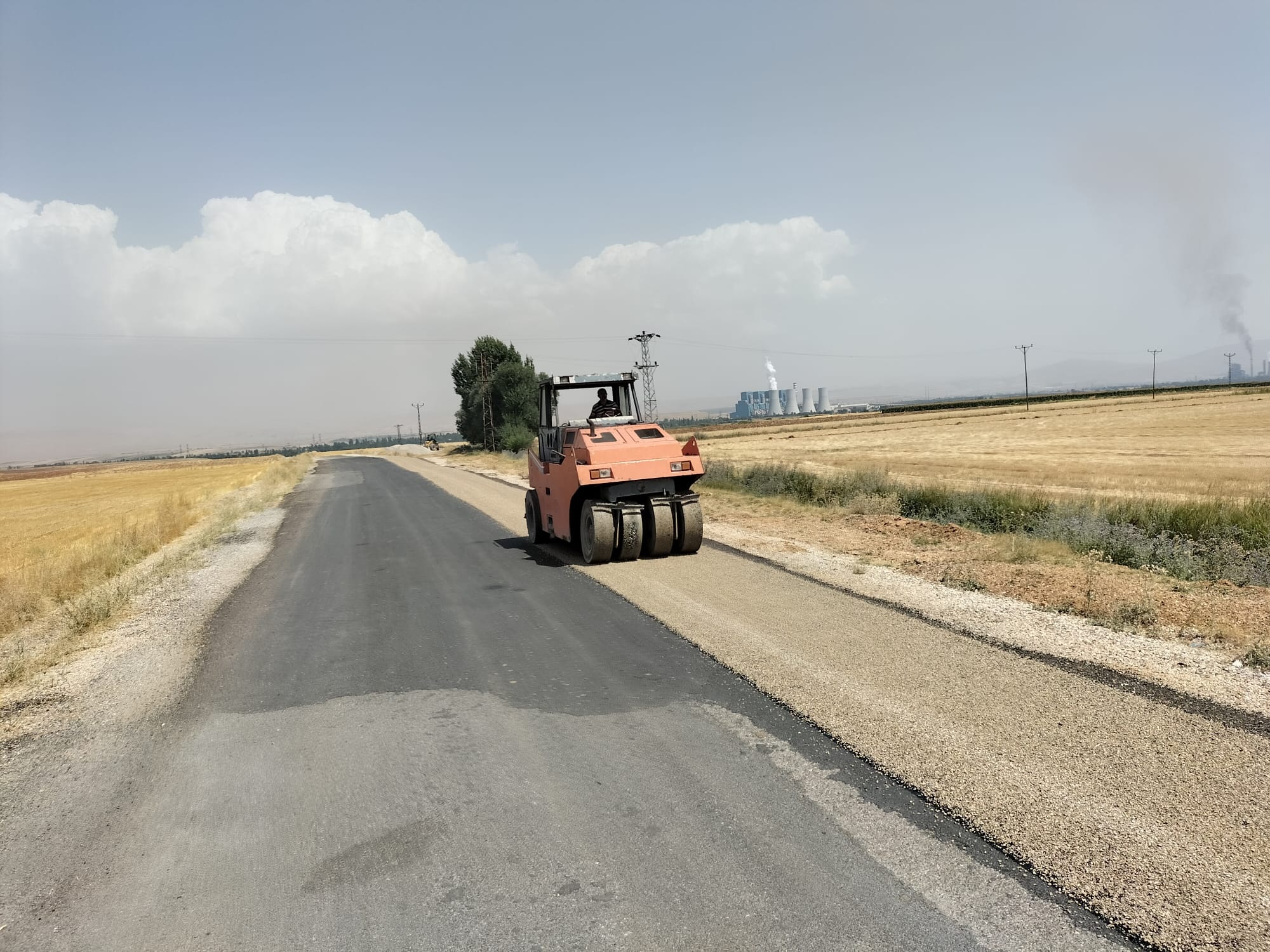 Afşin’de Grup ve Mahalle Yolları Baştan Uca Yenilendi