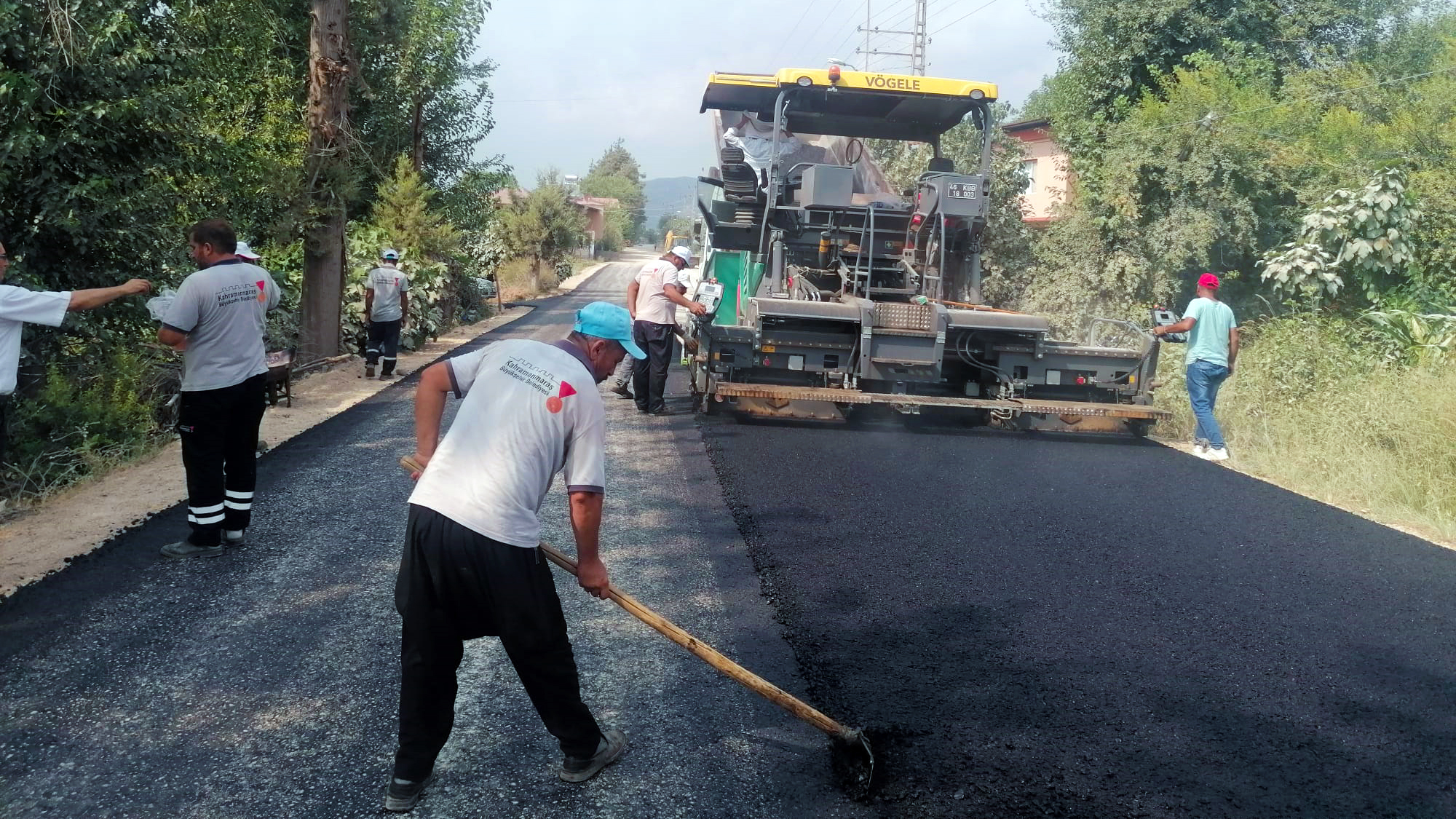 Erenler Grup Yolu’nda Asfalt Çalışmaları Sürüyor