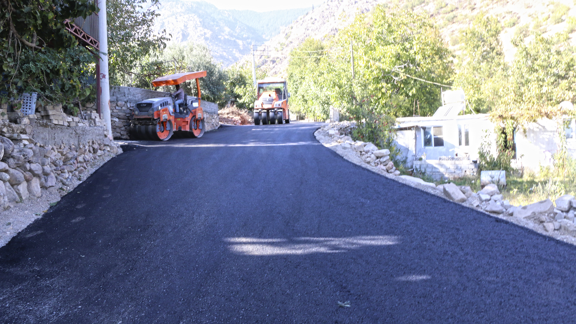 Dönüklü’de Yollar  Yenileniyor