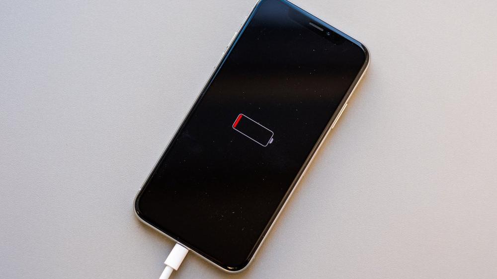 iPhone’da güncelleme yapmadan dikkat! ‘Pil ömrünü azaltıyor’ tepkileri artıyor