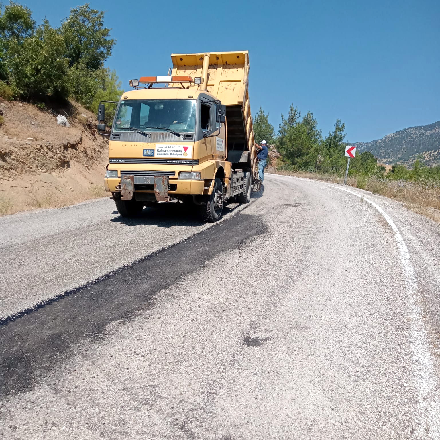 Yenidemir Grup Yolu Yenileniyor