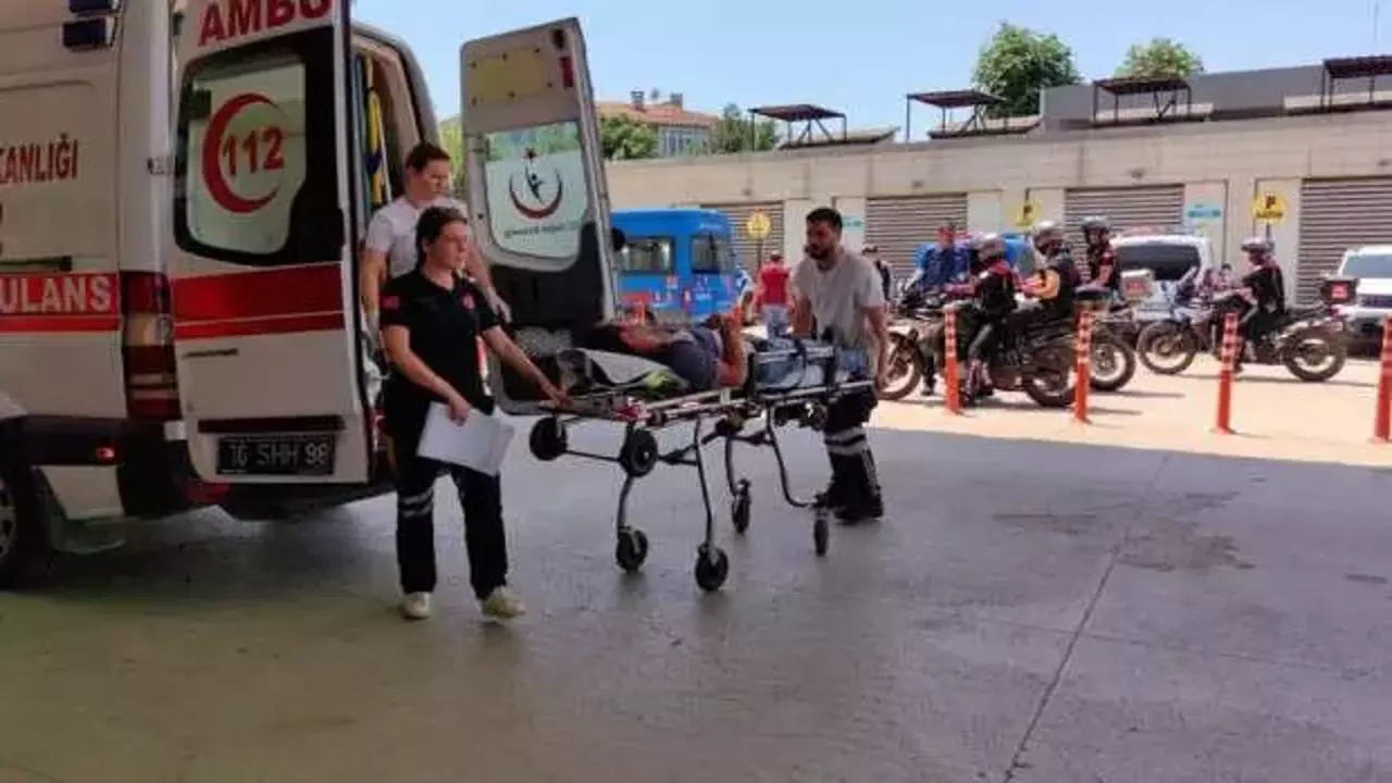 Akrabalar arasında meydan savaşı! 3'ü polis 6 yaralı