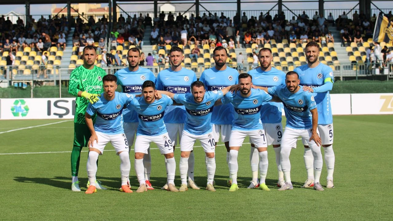 Kahramanmaraş İstiklalspor yağmurdan kaçarken doluya yakalandı!