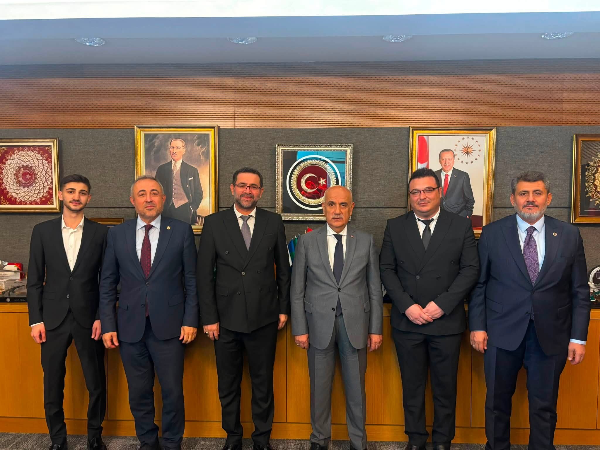 Öz Sağlık-İş Şube Başkanı Murat Arifoğlu’ndan Ankara çıkarması! Sağlık çalışanlarının beklentileri konuşuldu