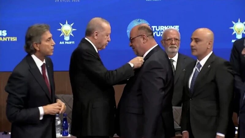 Kahramanmaraş’ta oy namustur diyen başkan Yeniden Refah’tan Ak Partiye geçti!