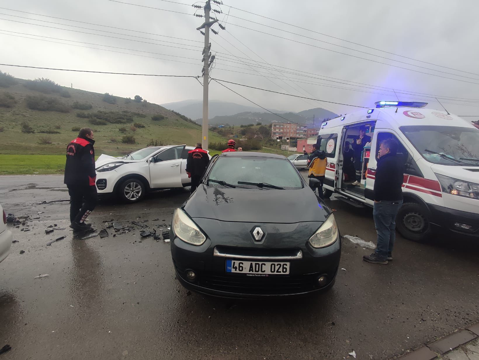 Kahramanmaraş’ta Otomobiller Birbirine Girdi! Çok Sayıda Yaralı Var
